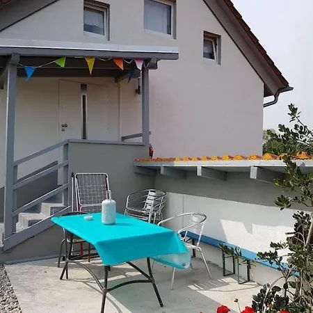 Apartment Ferienwohnung Karlsruhe *
