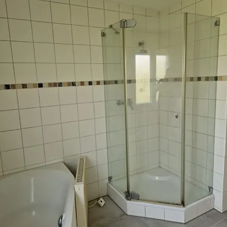 Apartment Ferienwohnung Karlsruhe *