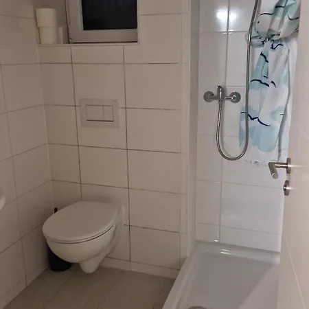 Apartment Ferienwohnung Karlsruhe *